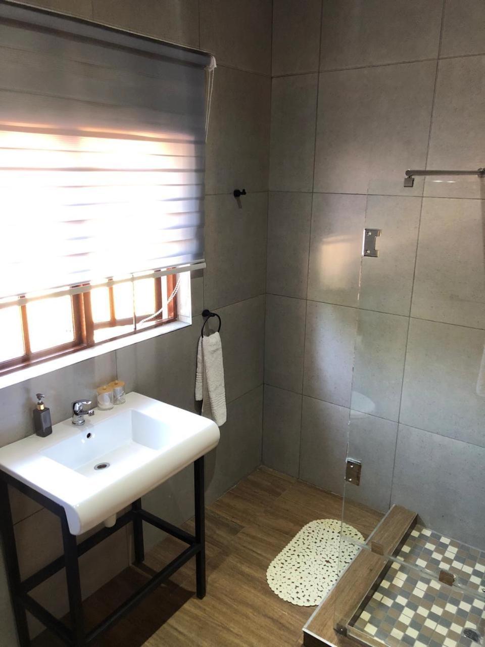 מידלבורג Serene Guesthouse מראה חיצוני תמונה